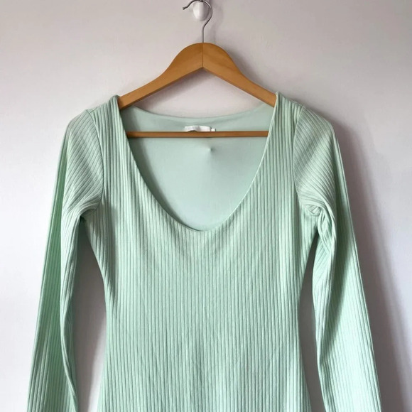 Meshki Ribbed Scoop Neck Long Sleeve Desirae Midi Dress Mint Green  Sz Small - Picture 4 of 7